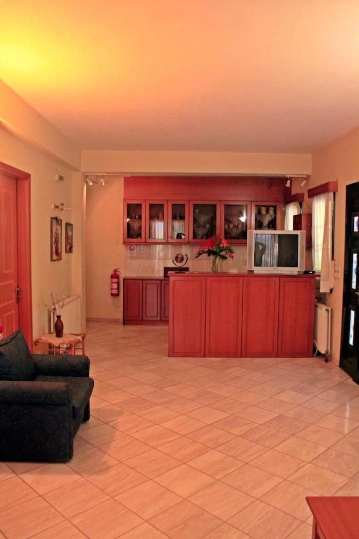 Guesthouse Bizani Neo Mpizani Экстерьер фото